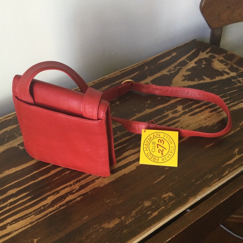💞RARE VINTAGE FRED HAYMAN RED CROSSBODY BAG - Picture 3 of 11
